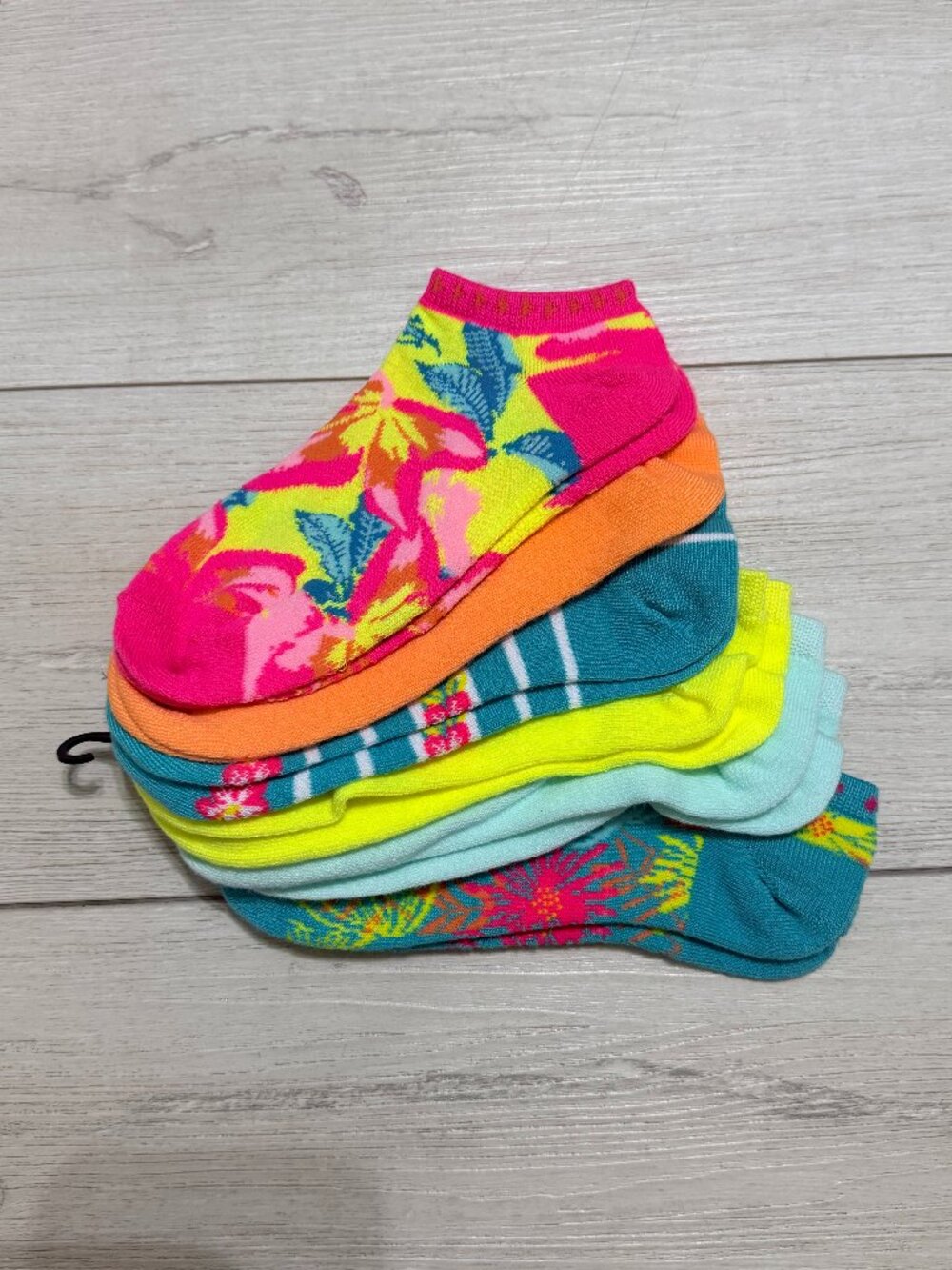 BCG Women's Ankle Socks Low Cut 6 Pack Vibrant Neon Colors Shoe Size 6.5-10 NEW